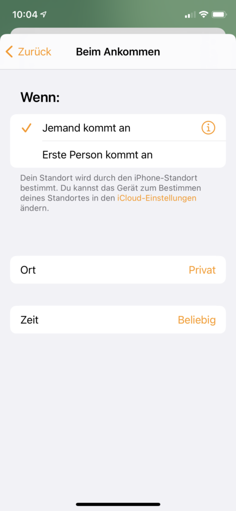 Wenn du im Apple-Kosmos unterwegs bist und dein Smart Home bereits über HomeKit steuerst, kannst du eine einfache Abwesenheits- und Anwesenheitserkennung mit ioBroker realisieren. Ich zeige dir, wie du einen Schalter im HomeKit konfigurierst, der die An- oder Abwesenheit anzeigt.